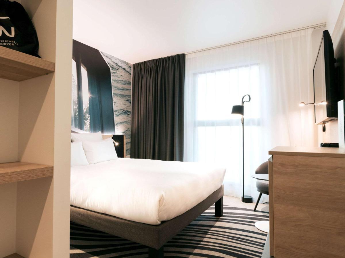 Novotel Angers Centre Gare Экстерьер фото