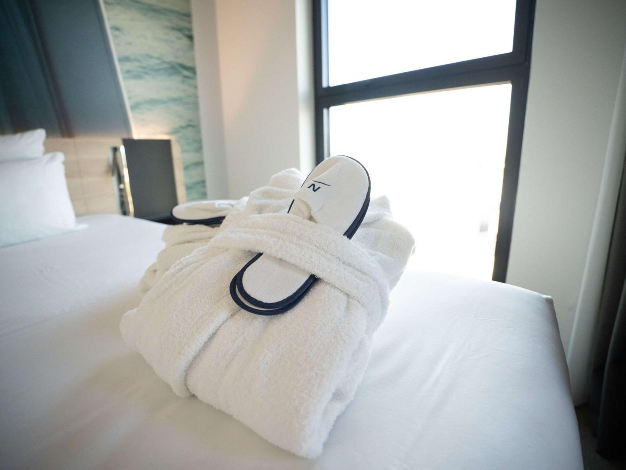 Novotel Angers Centre Gare Экстерьер фото