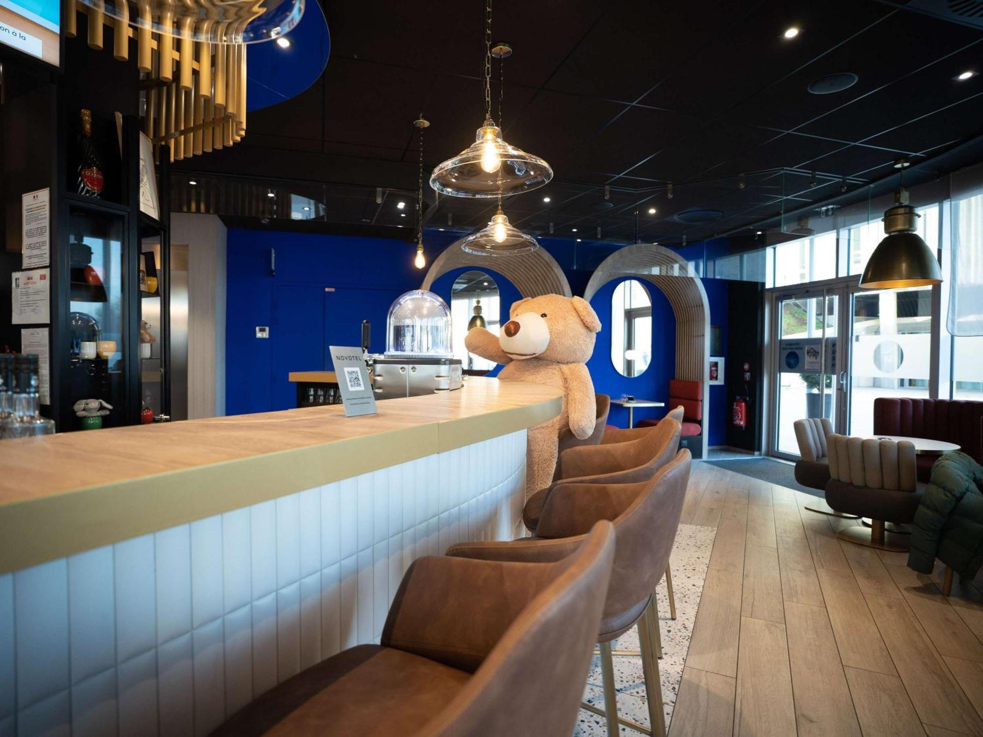 Novotel Angers Centre Gare Экстерьер фото