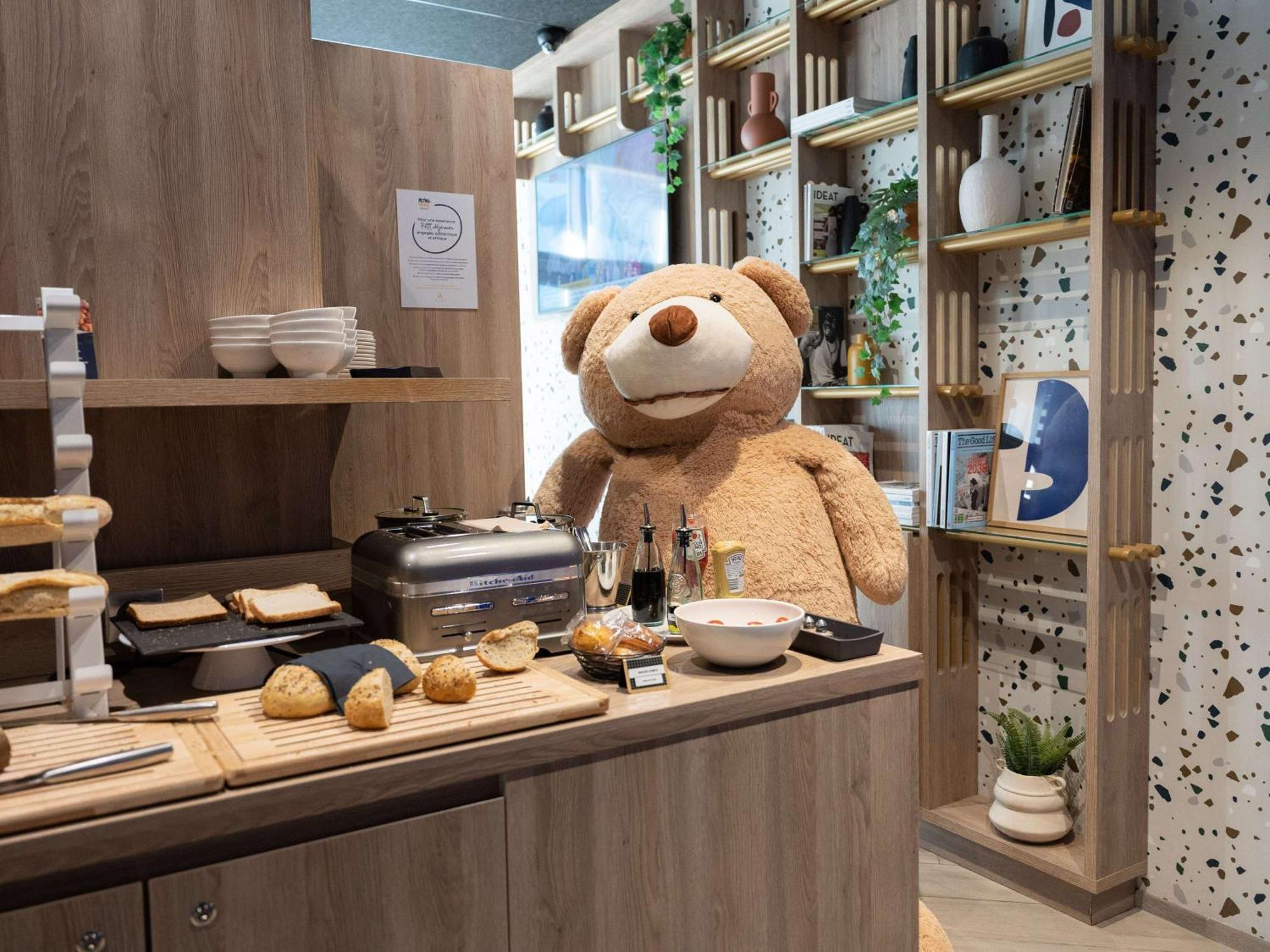 Novotel Angers Centre Gare Экстерьер фото