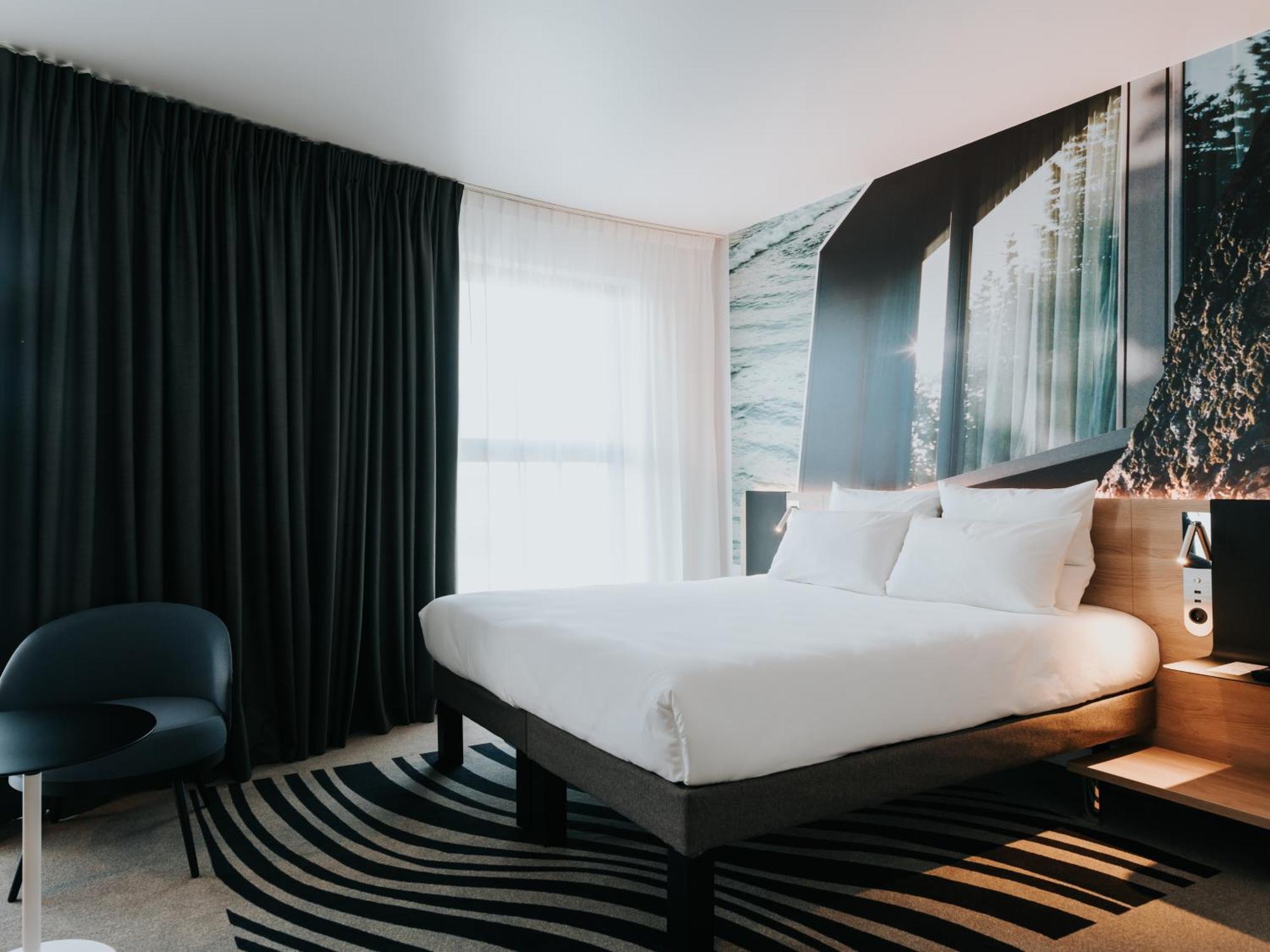 Novotel Angers Centre Gare Экстерьер фото