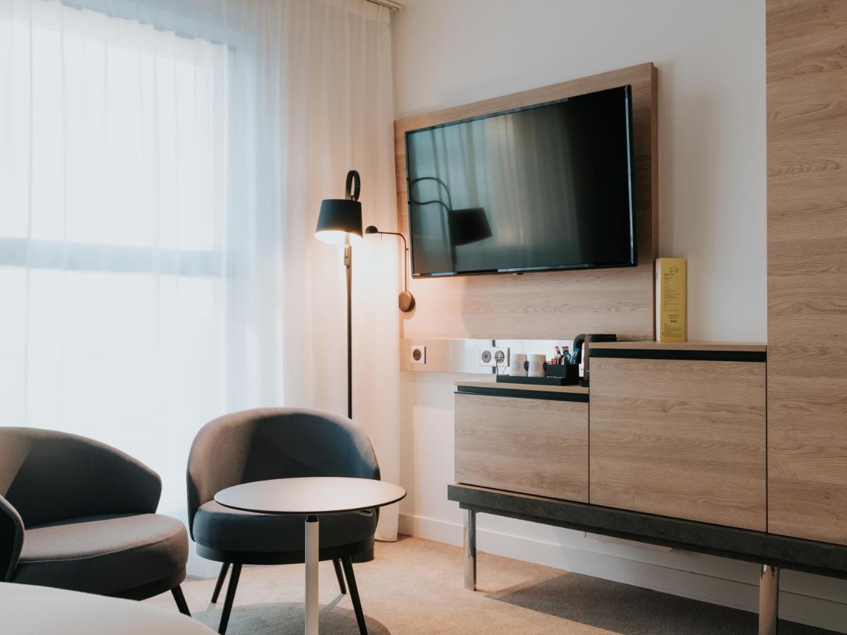 Novotel Angers Centre Gare Экстерьер фото
