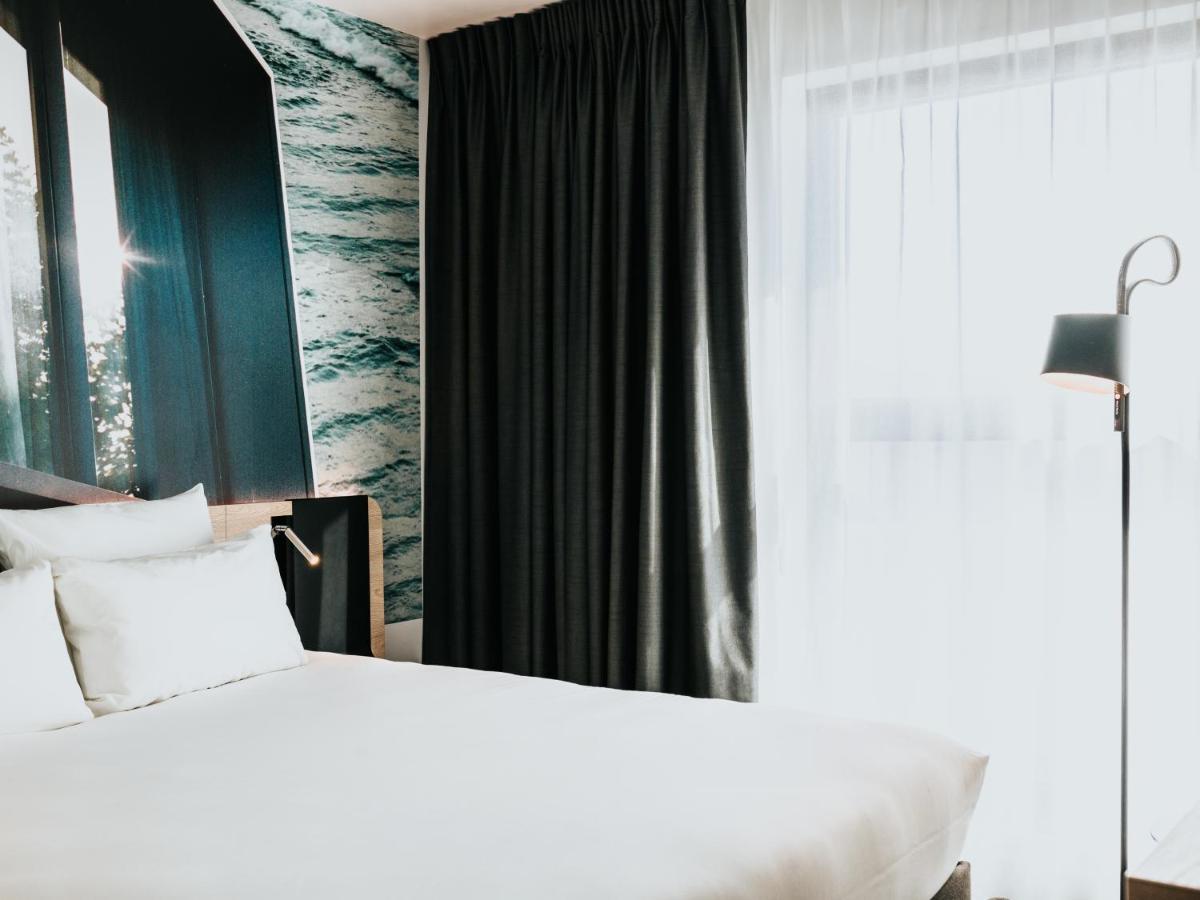 Novotel Angers Centre Gare Экстерьер фото