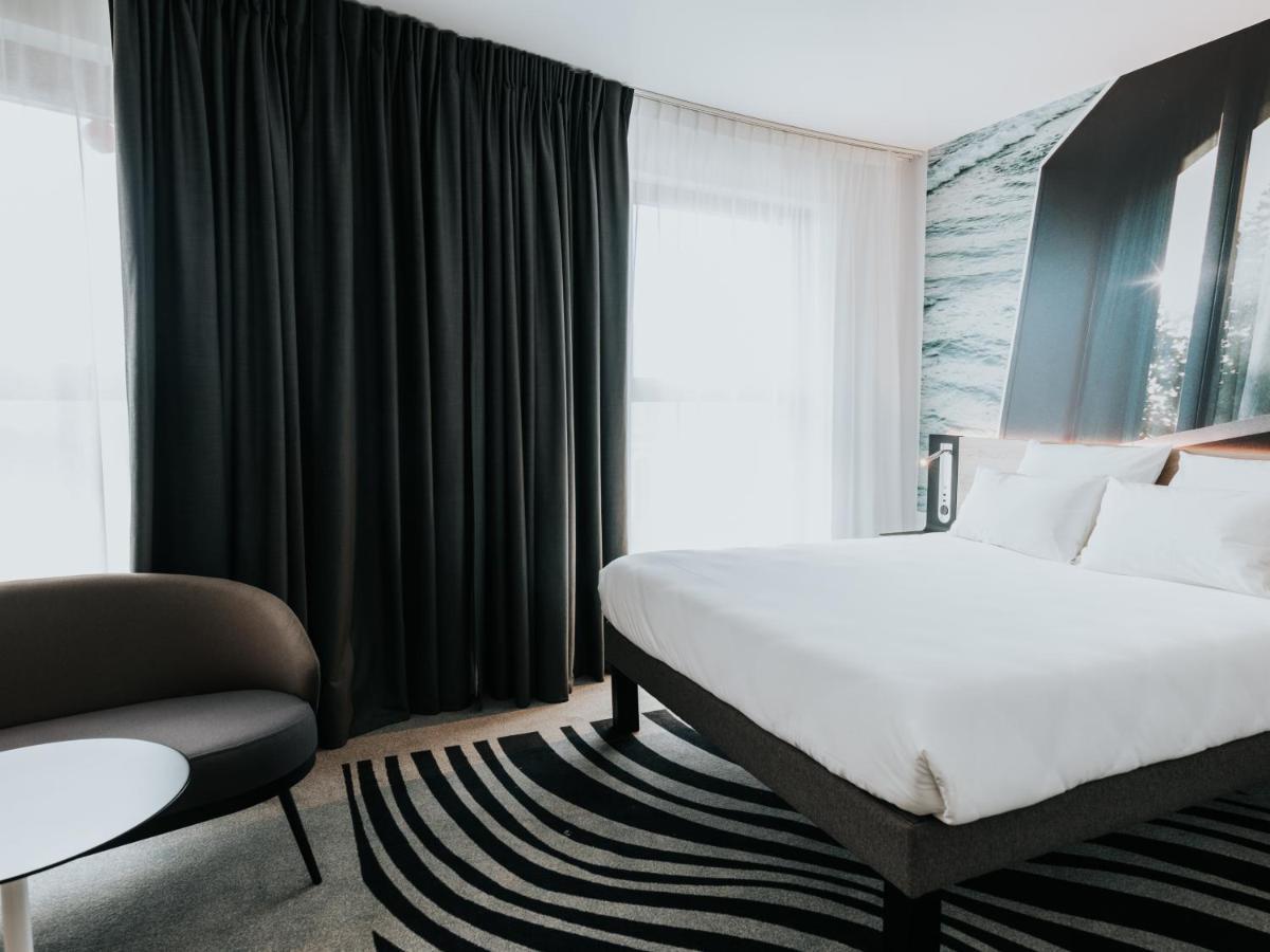 Novotel Angers Centre Gare Экстерьер фото