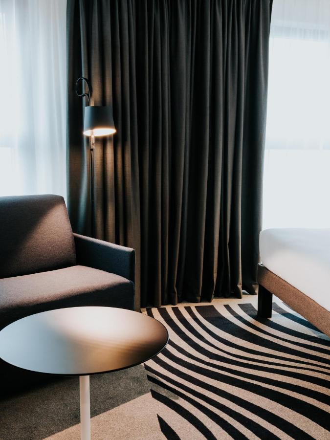Novotel Angers Centre Gare Экстерьер фото